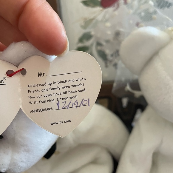 TY Beanie Baby "Mr." V "Mrs." - Picture 6 of 7